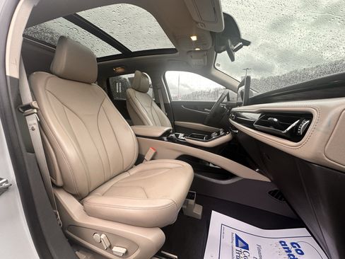 Used 2023 Lincoln Nautilus Reserve w/ Equipment Group 201A image 30