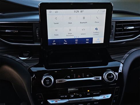 Used 2023 Ford Explorer Limited image 23