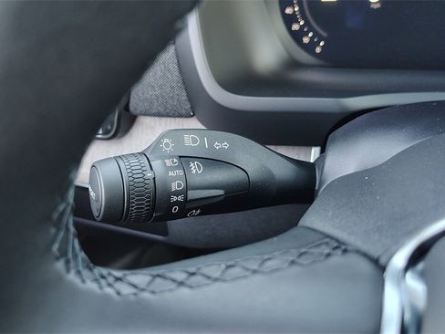 New 2026 Volvo XC90 B6 Ultra image 18