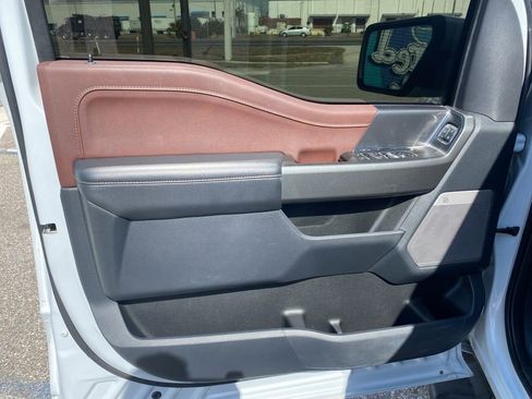 Used 2022 Ford F150 Lariat w/ Equipment Group 502A High image 9