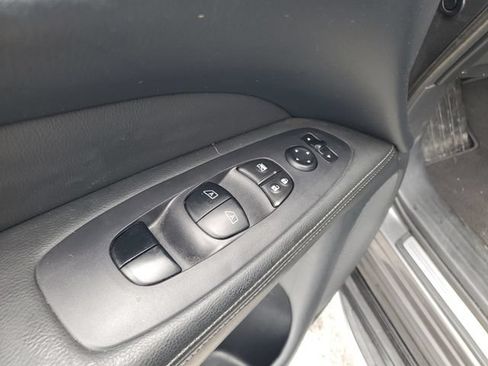 Used 2018 Nissan Pathfinder Platinum w/ Cargo Package AWD/4WD image 32