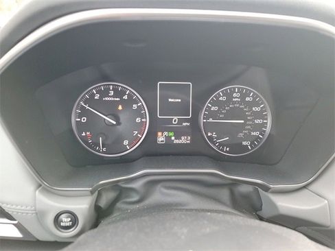 Used 2024 Subaru Outback Limited image 11