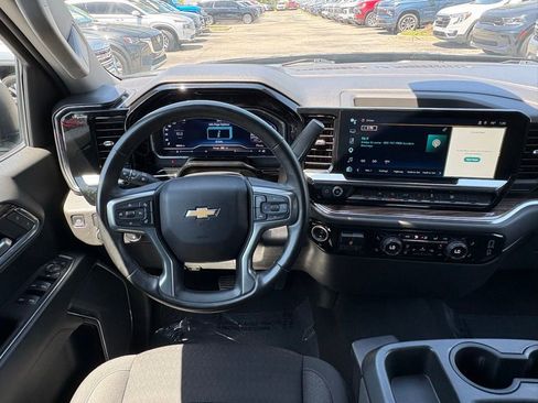 Used 2025 Chevrolet Silverado 1500 LT RWD image 16