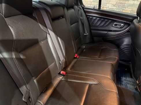 Used 2017 Ford Taurus Limited FWD image 35