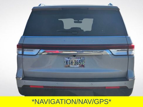 Used 2023 Lincoln Navigator Reserve image 6