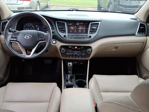 Used 2018 Hyundai Tucson SEL Plus w/ Cargo Package AWD/4WD image 8