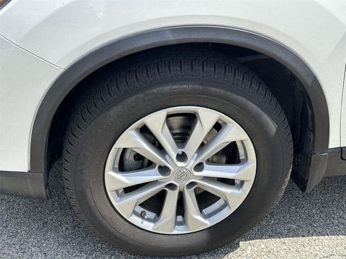 Used 2014 Nissan Rogue SV w/ SV Premium Package FWD image 10