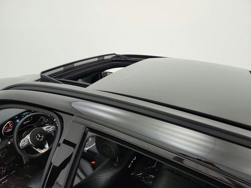 Used 2022 Mercedes-Benz GLC 300 image 11