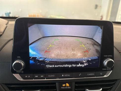 Used 2019 Nissan Altima 2.5 SR w/ SR Premium Package AWD/4WD image 23