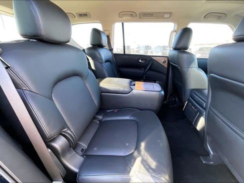 Used 2024 Nissan Armada SL w/ Captain's Chairs Package image 29