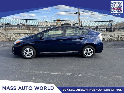 Used 2013 Toyota Prius Five image 1