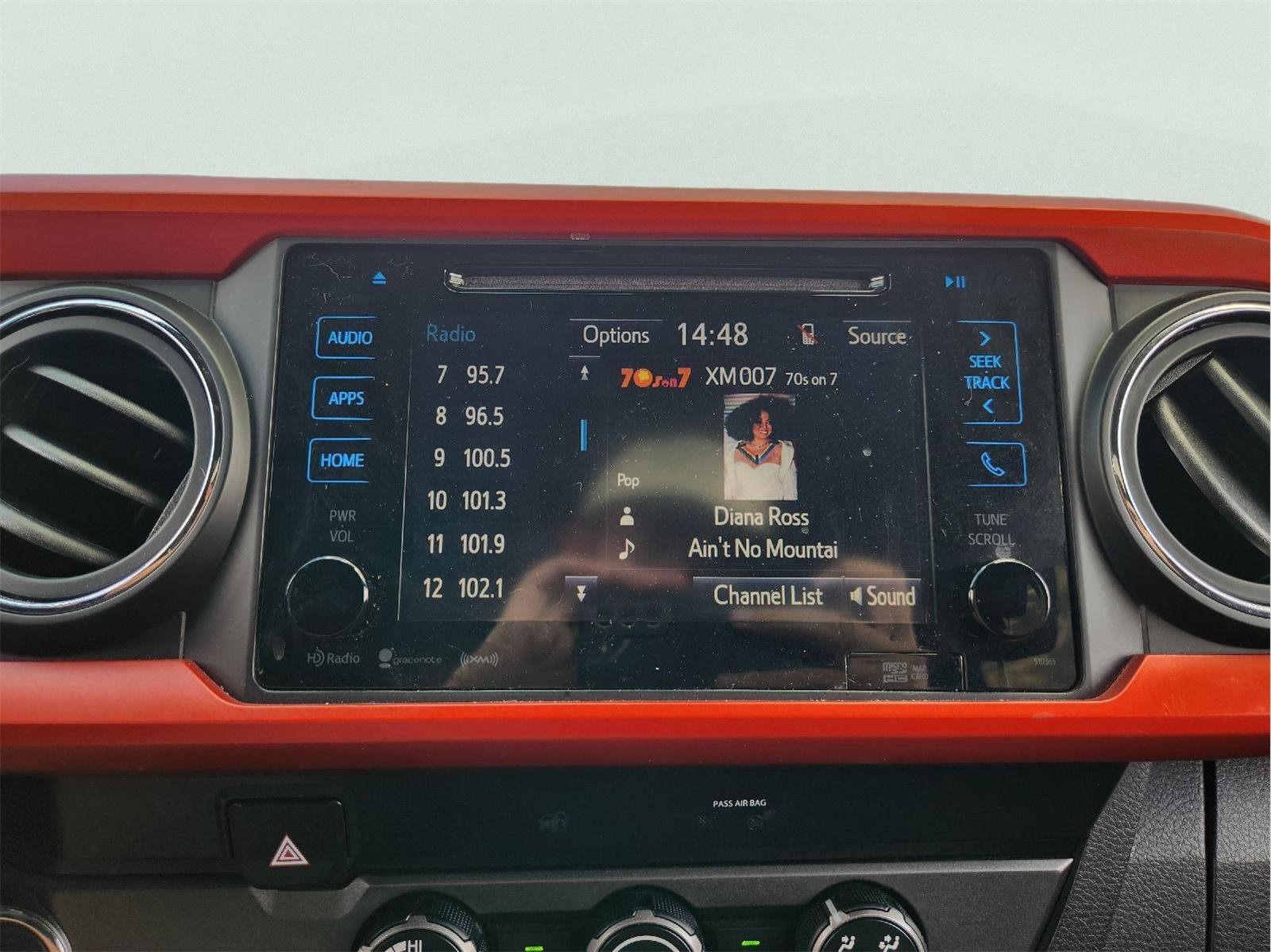 Used 2019 Toyota Tacoma TRD Sport RWD image 16