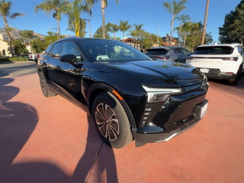 New 2025 Chevrolet Blazer EV LT image 2