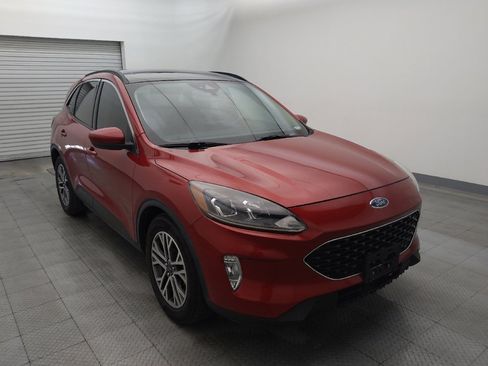 Used 2020 Ford Escape SEL image 13