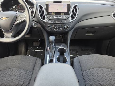 Used 2022 Chevrolet Equinox LT image 17