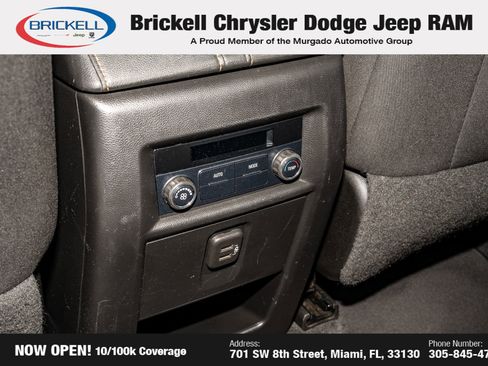 Used 2020 Chevrolet Traverse LT image 19