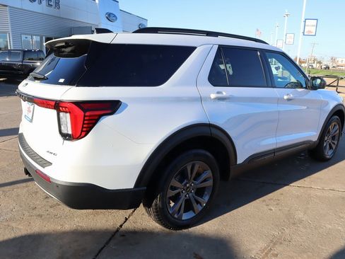 New 2026 Ford Explorer Active w/ Active Comfort Package image 22