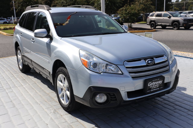 Used 2014 Subaru Outback 2.5i Premium AWD/4WD image 7