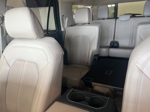 Used 2024 Ford Expedition Max Limited image 14