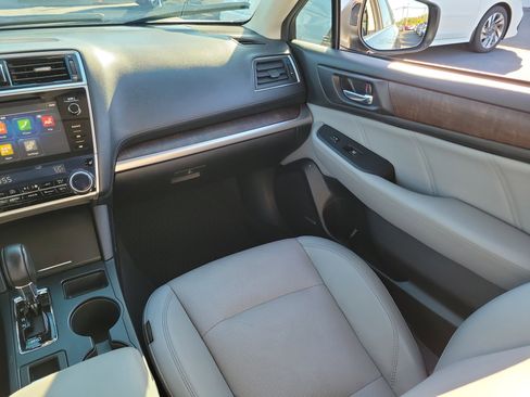 Used 2018 Subaru Outback 2.5i Limited image 16