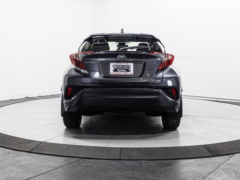 Certified 2020 Toyota C-HR XLE image 9