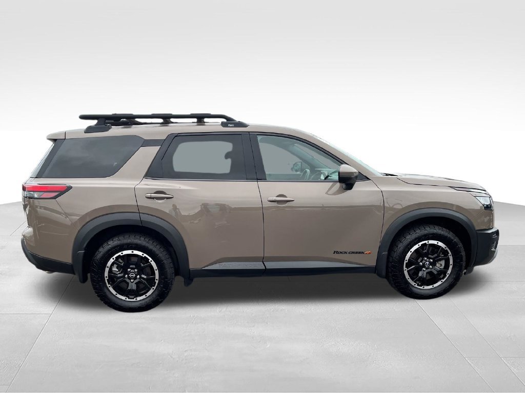 Used 2025 Nissan Pathfinder Rock Creek AWD/4WD image 6