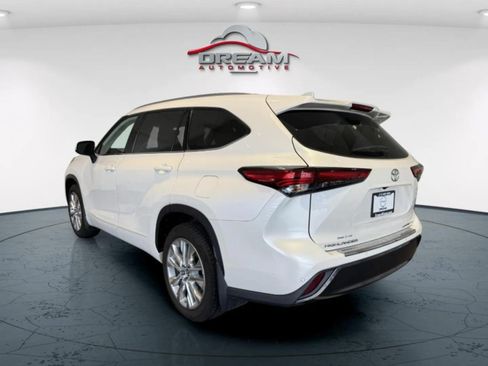 Used 2021 Toyota Highlander Limited AWD/4WD image 6