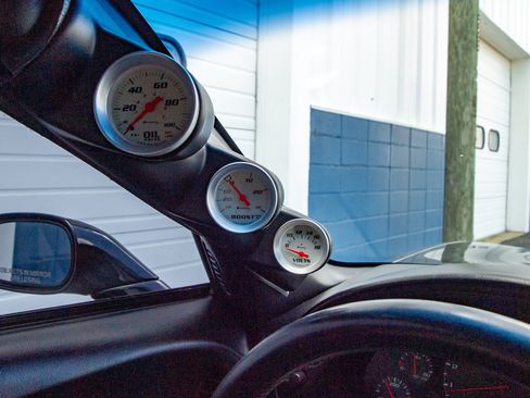 Used 1998 Chevrolet Corvette Coupe w/ Memory Pkg RWD image 22