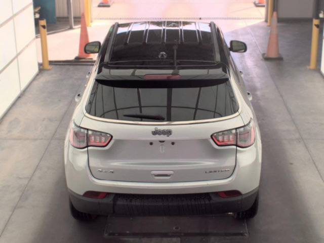 Used 2025 Jeep Compass Limited AWD/4WD image 5