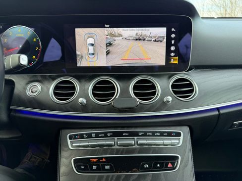 Used 2022 Mercedes-Benz E 350 4MATIC Sedan image 15