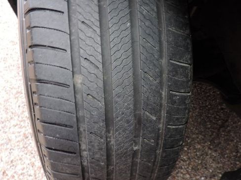 Used 2022 Toyota Highlander XLE image 17