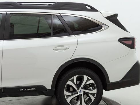 Used 2022 Subaru Outback Limited XT image 11