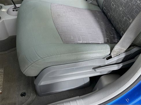 Used 2009 Chrysler PT Cruiser LX image 9