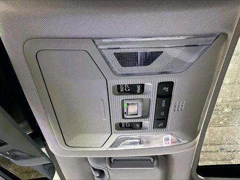 New 2025 Toyota RAV4 Limited image 20