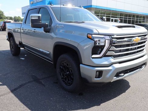New 2026 Chevrolet Silverado 3500 High Country w/ Technology Package AWD/4WD image 2