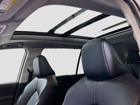 New 2025 Toyota Grand Highlander FWD image 19