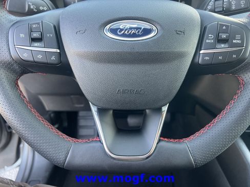 Certified 2025 Ford Escape ST-Line FWD image 12