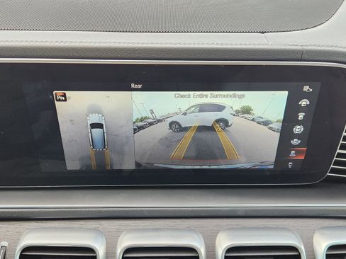Used 2023 Mercedes-Benz GLS 450 4MATIC image 21