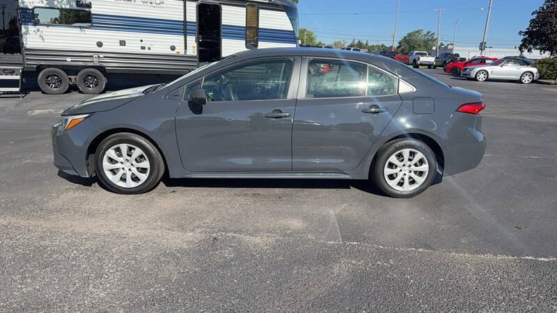Used 2023 Toyota Corolla LE FWD image 6