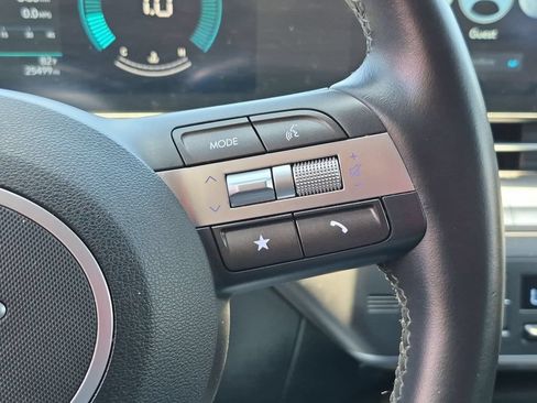 Used 2025 Hyundai Kona SEL FWD image 22