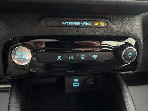 Used 2023 Ford Escape ST-Line w/ Tech Pack #1 AWD/4WD image 21