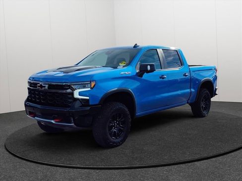 New 2026 Chevrolet Silverado 1500 ZR2 image 3