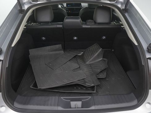 Used 2025 Toyota Prius Limited image 9