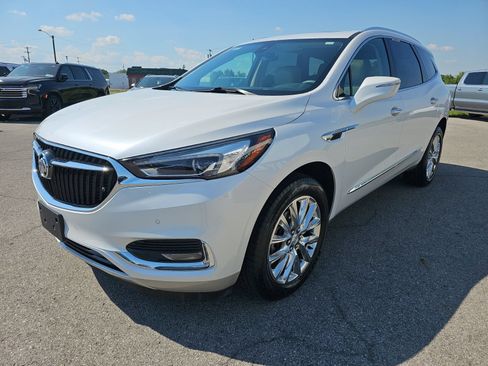 Used 2018 Buick Enclave Premium FWD image 3