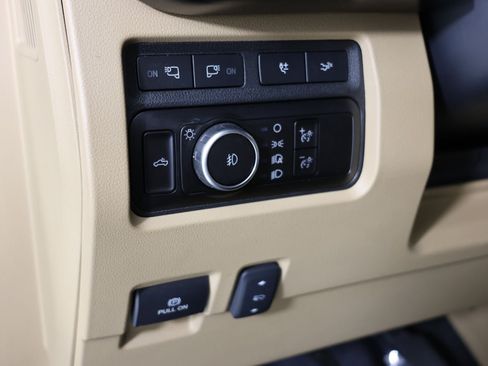 Used 2023 Ford F250 Lariat w/ Lariat Ultimate Package AWD/4WD image 26