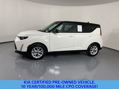 Certified 2023 Kia Soul S image 3