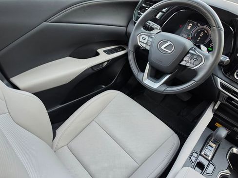Used 2024 Lexus RX 350h w/ Accessory Package (Z1) AWD/4WD image 38