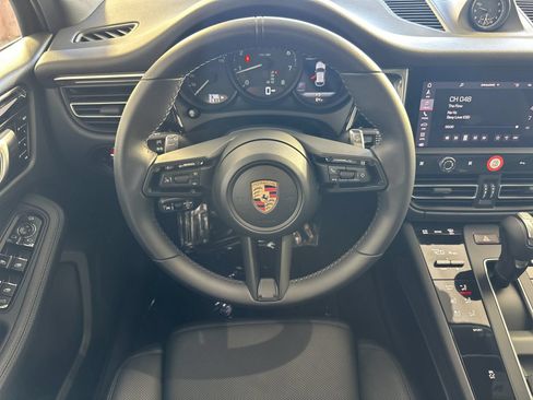 Certified 2026 Porsche Macan AWD/4WD image 16
