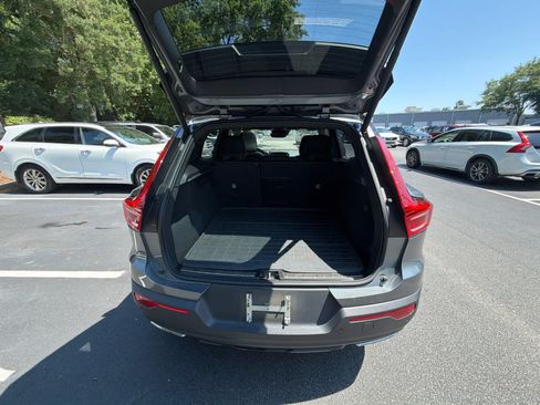 Used 2019 Volvo XC40 T5 R-Design AWD/4WD image 22
