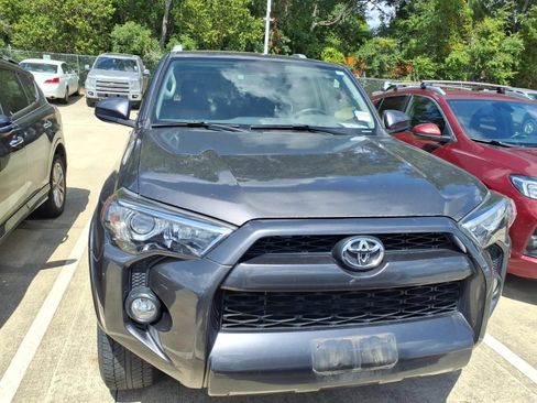 Certified 2016 Toyota 4Runner SR5 RWD image 3